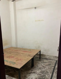2 BHK Flat Available For Rent At Mansarovar Without Brokerage